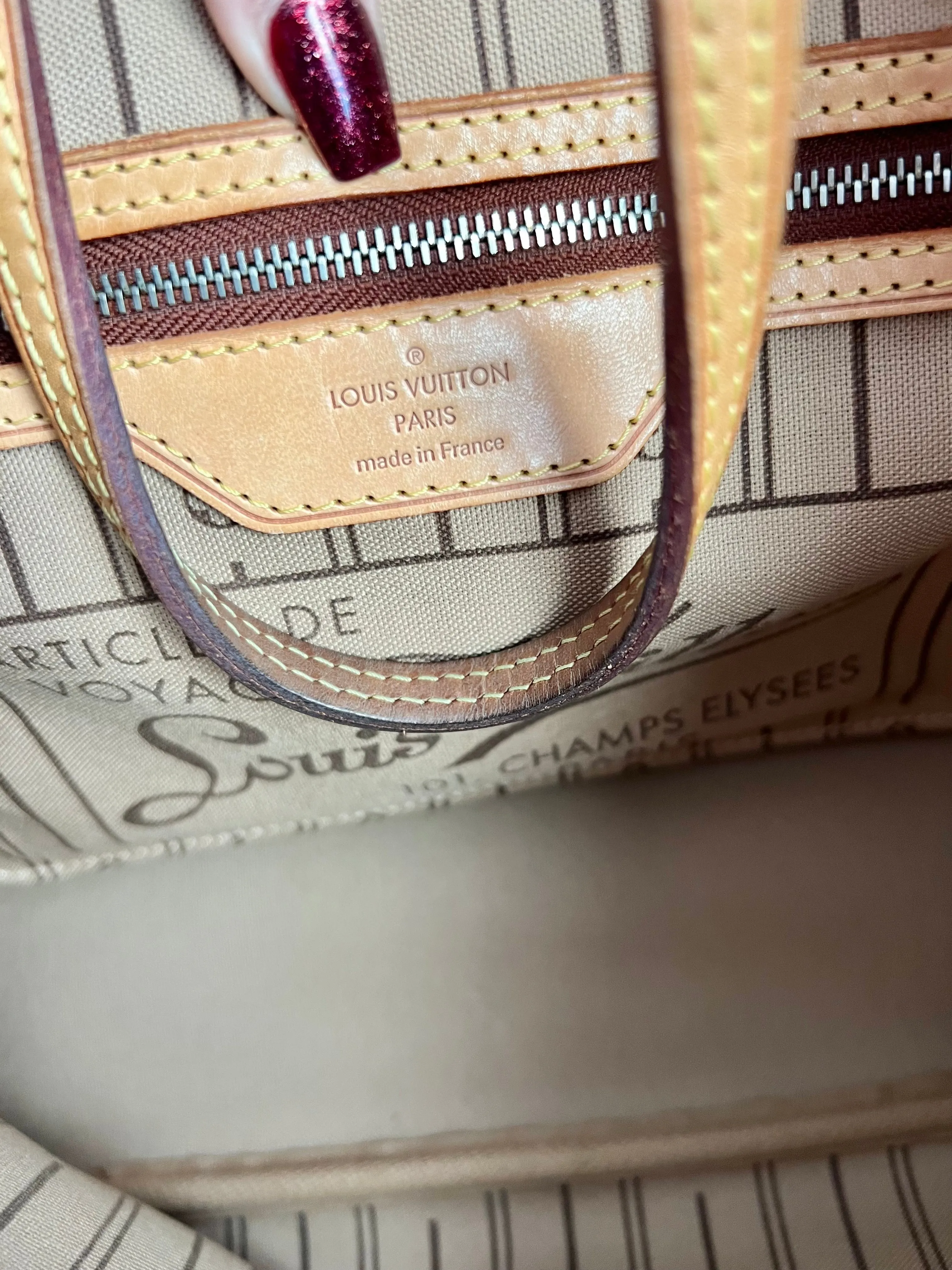 Louis Vuitton Neverfull bag