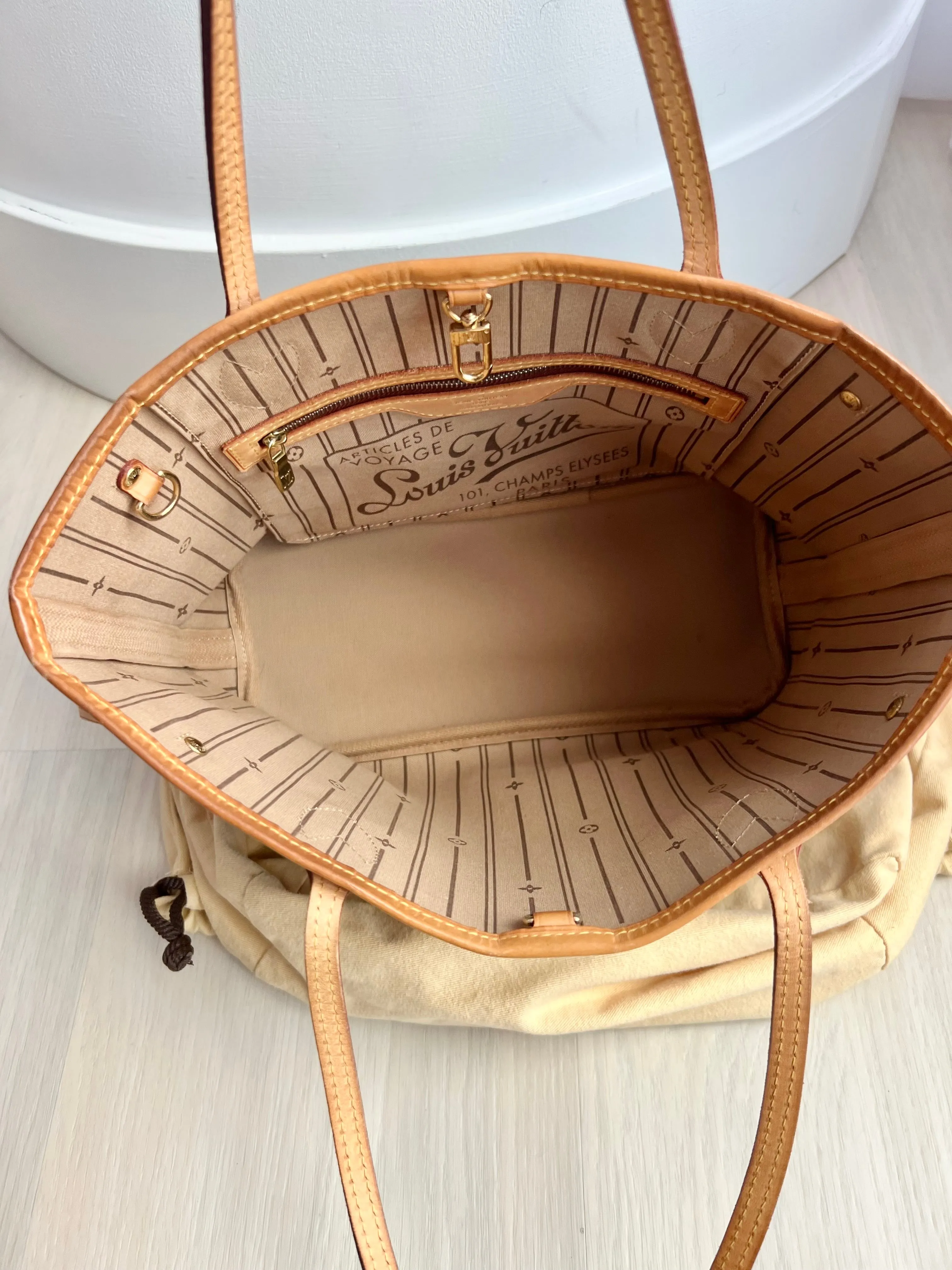 Louis Vuitton Neverfull bag