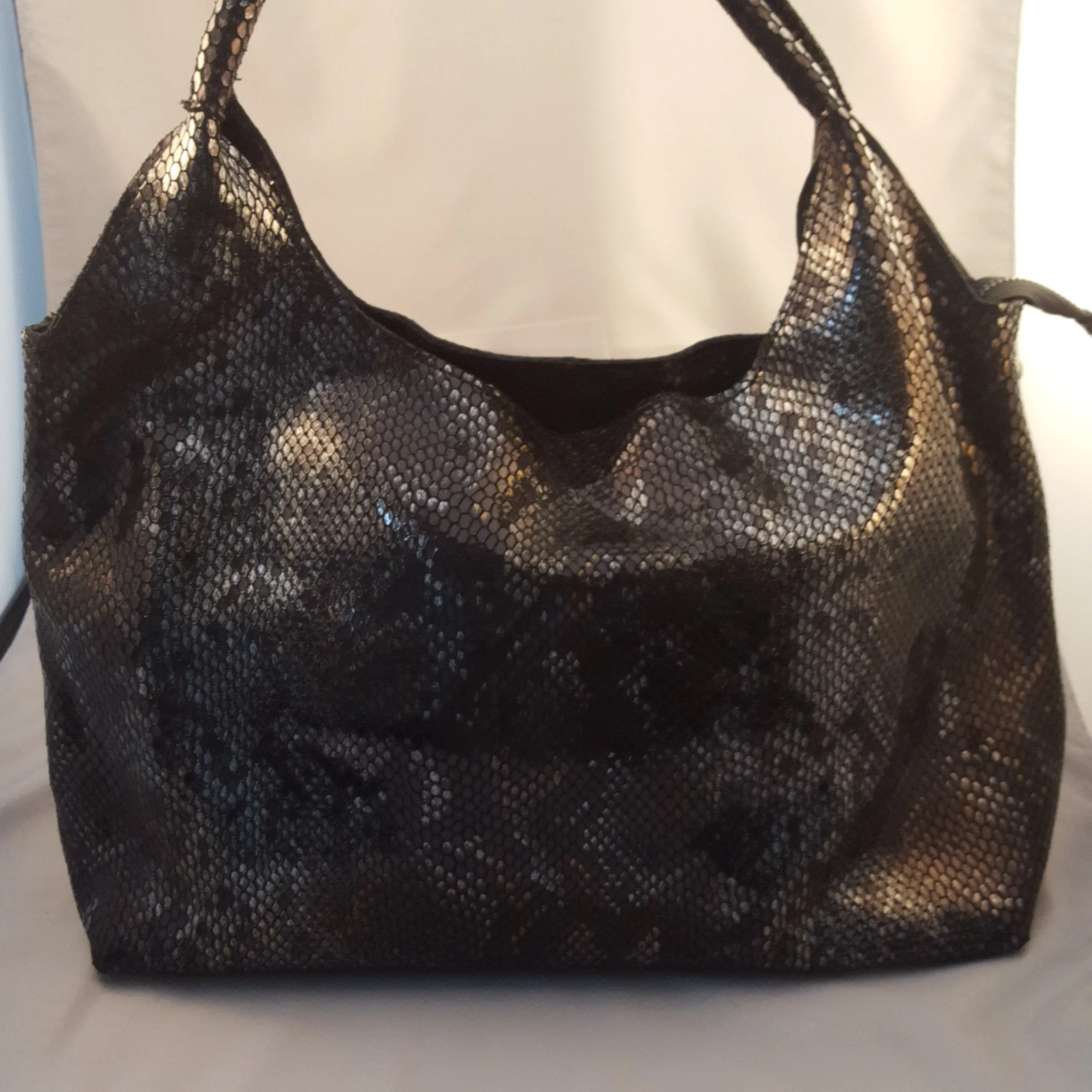 Touch of Style Leather Reptile Handbag